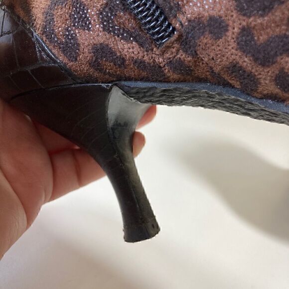 DONALD PLINER 5 leopard print brown booties EUC - Picture 11 of 16